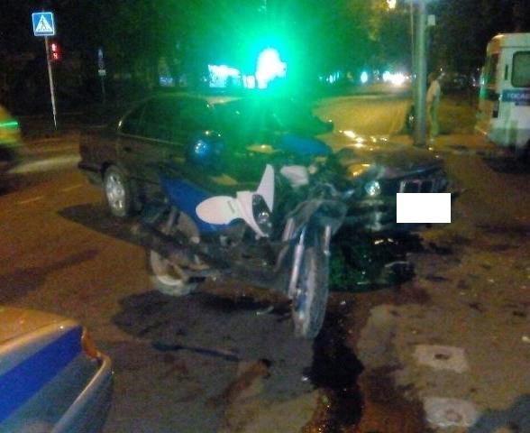 В Ставрополе в столкновении иномарки и мопеда пострадал мужчина